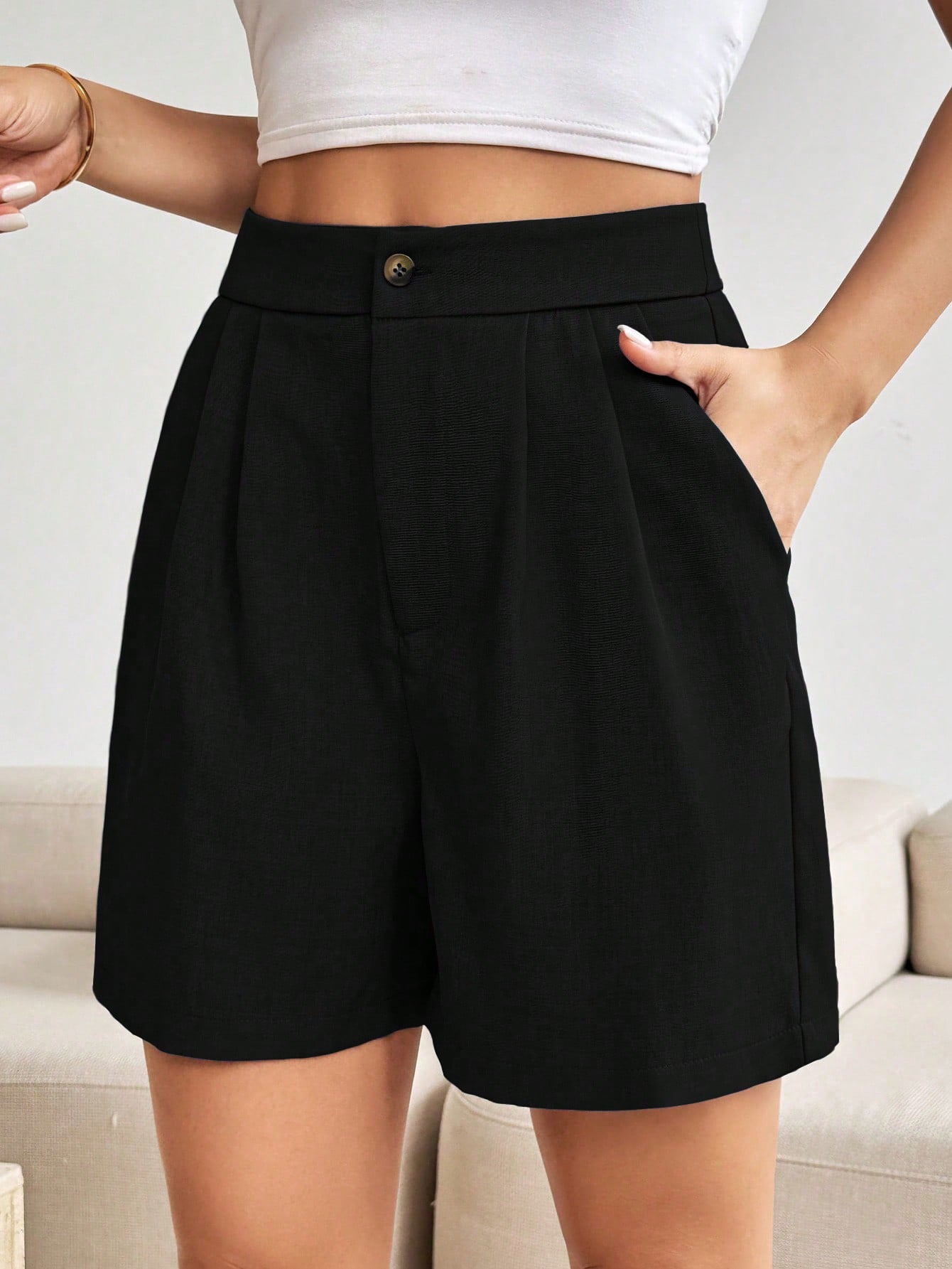 UrbanChic Shorts