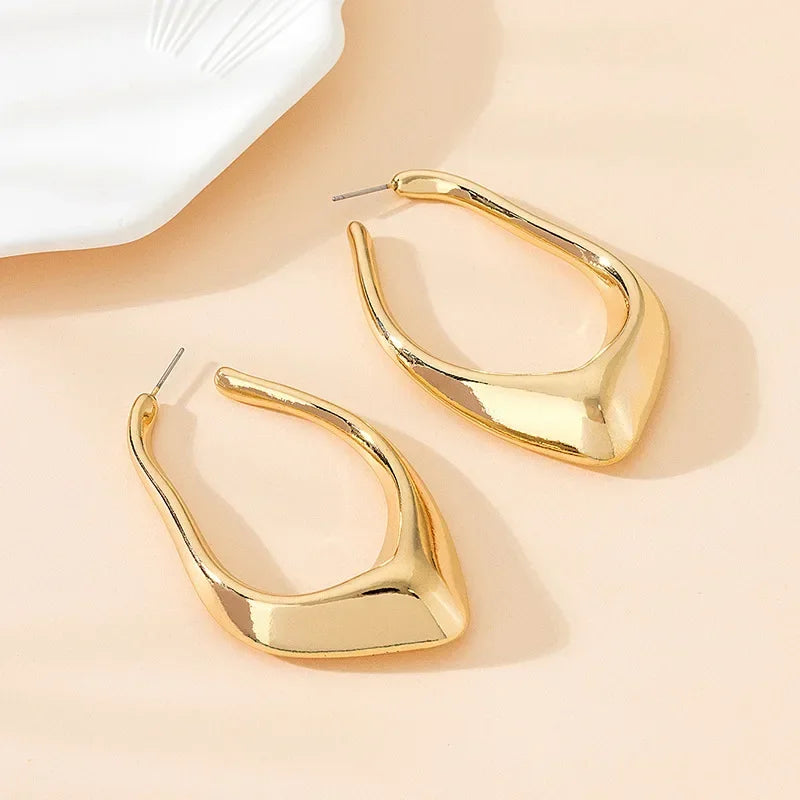 Nia Fluid Hoop Earrings