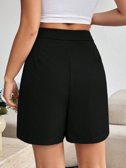 UrbanChic Shorts