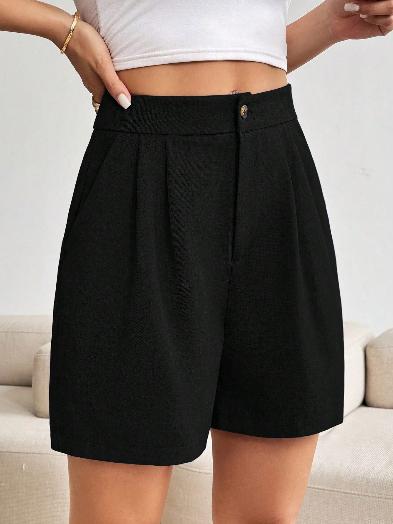 UrbanChic Shorts