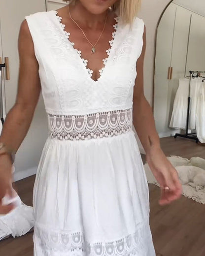 Luna Lace Comfort Dress