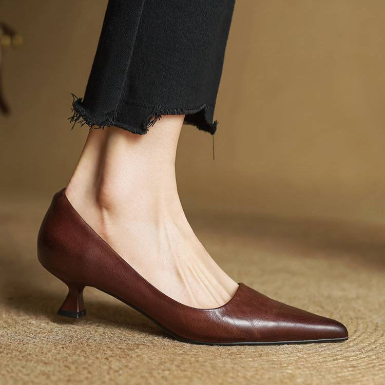 Giulia Pointed Leather Pumps