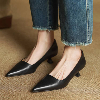 Giulia Pointed Leather Pumps