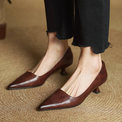 Giulia Pointed Leather Pumps