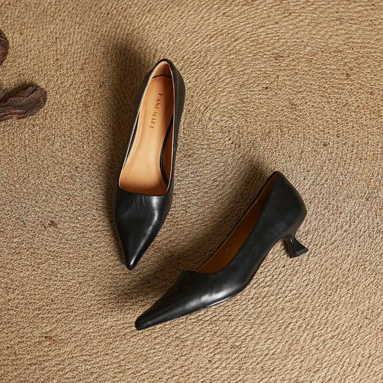 Giulia Pointed Leather Pumps