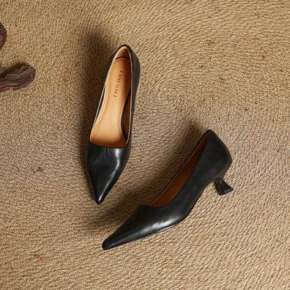 Giulia Pointed Leather Pumps