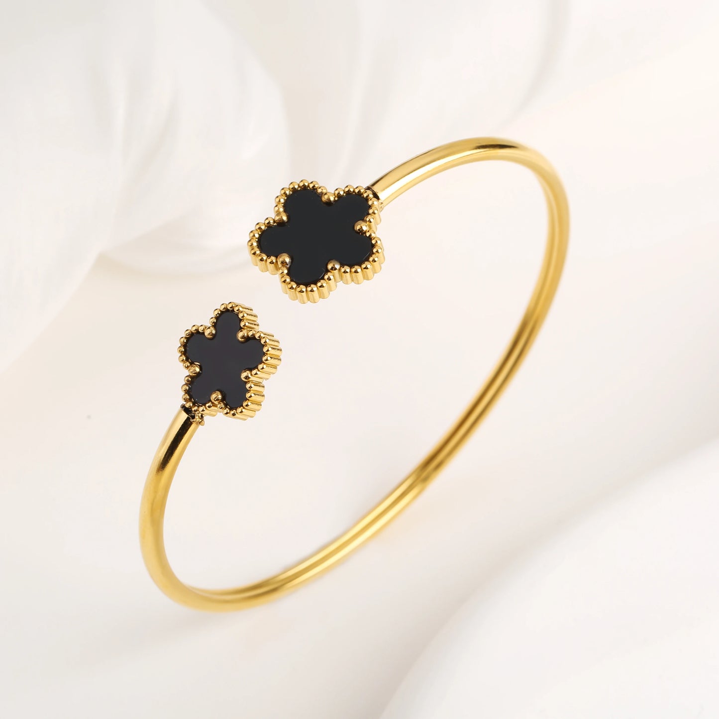 Clover Luxe Bangle