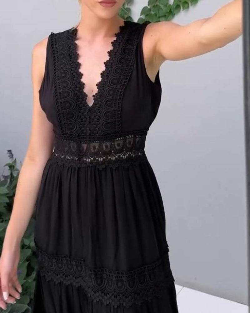 Luna Lace Comfort Dress